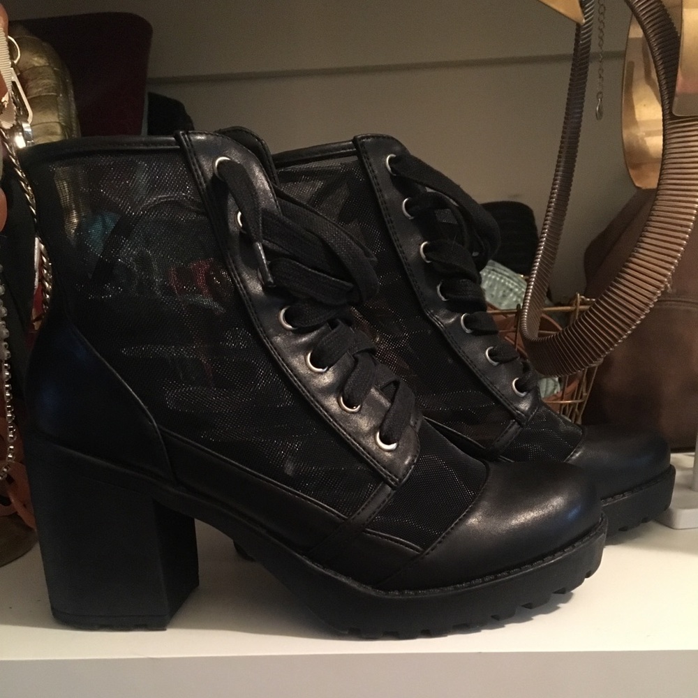 Forever 21 Mesh Ankle Combat Boot Booties